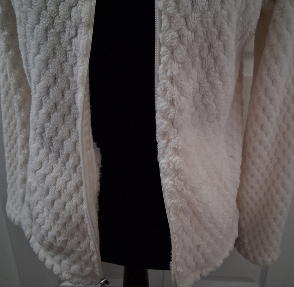 Great Northwest Cream Fleece Jacket   Size S - Picture 5 of 15